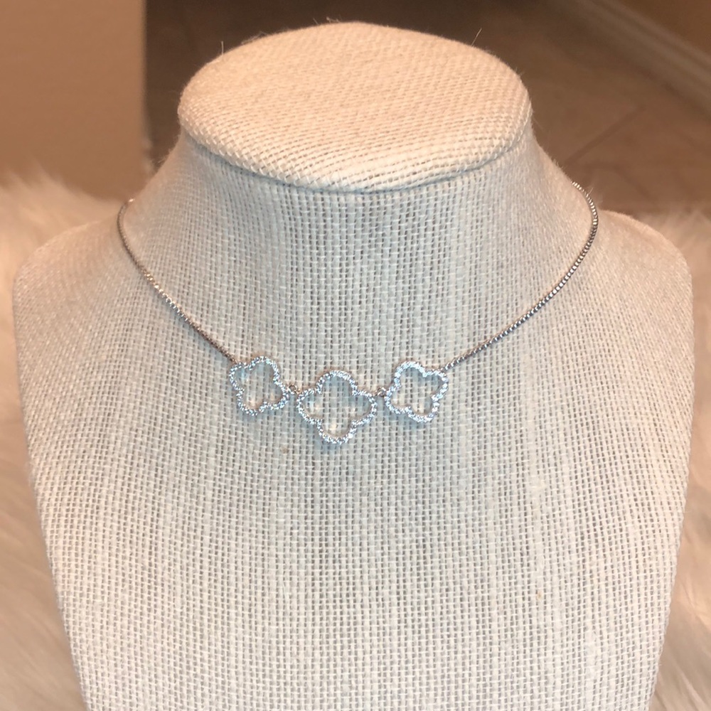 Clover love necklace